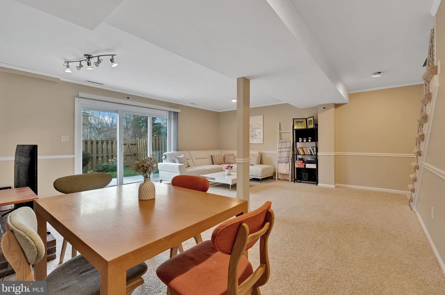 10545 Assembly Dr, Fairfax VA  22030-2701 exterior