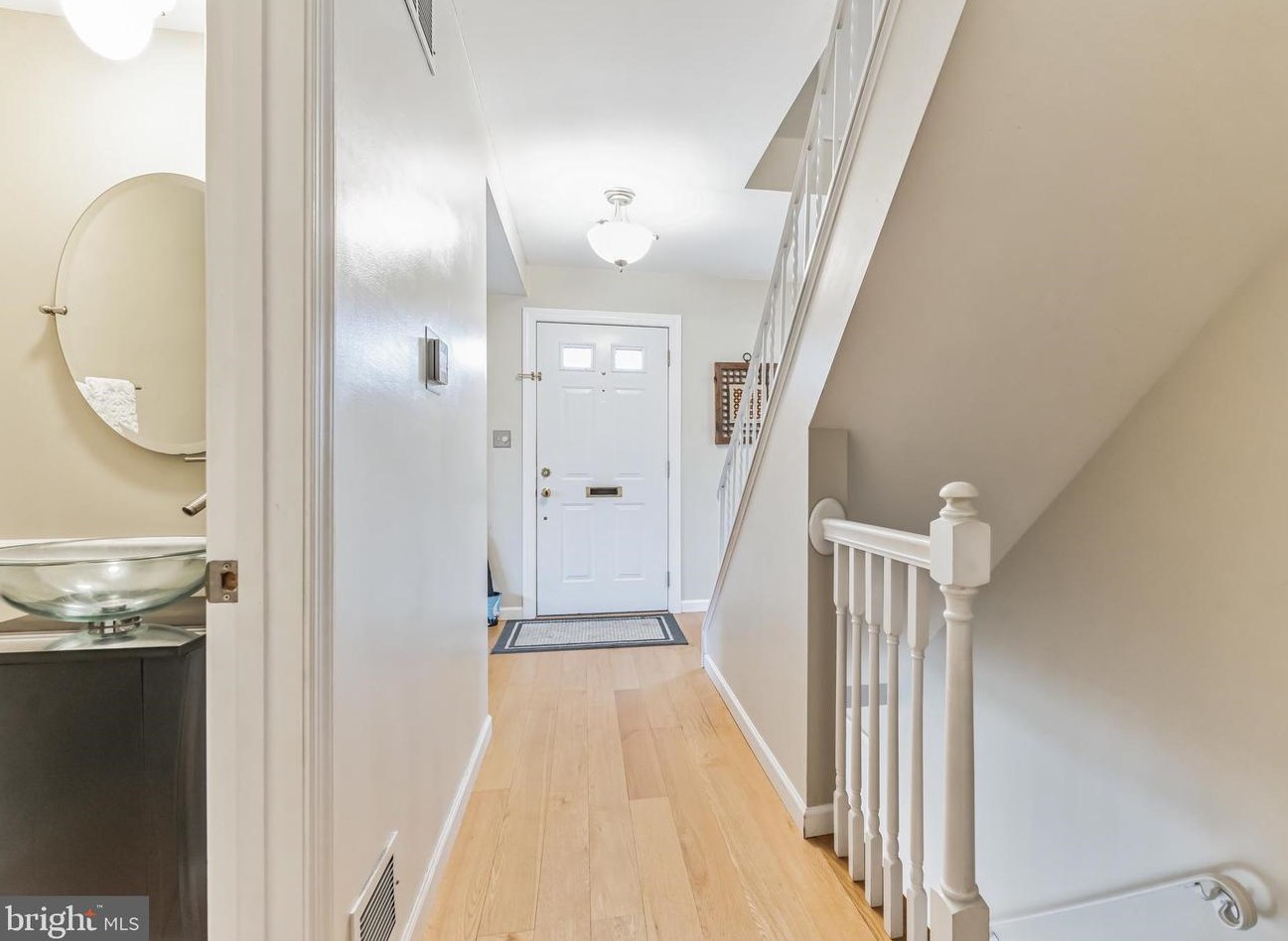 10545 Assembly Dr, Fairfax, VA 22030