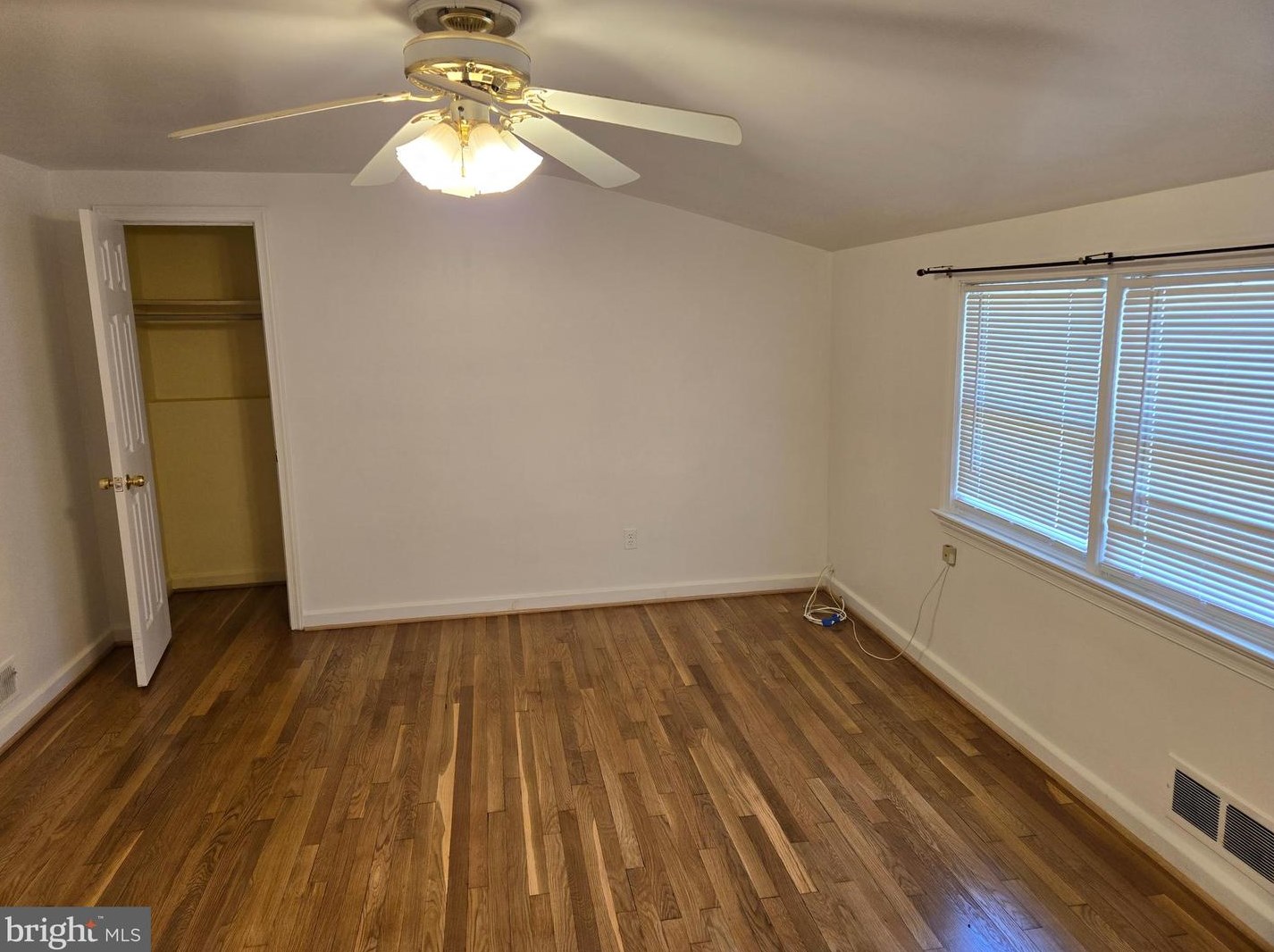 3511 Wilson St, Fairfax VA  22030-2935 exterior