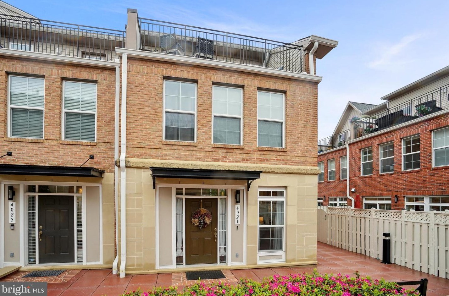 4021 East St, Fairfax, VA 22030-3426