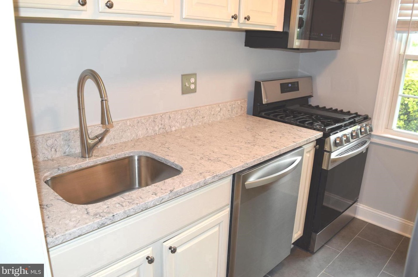 9473 Fairfax Blvd Apt 102, Fairfax, VA 22031