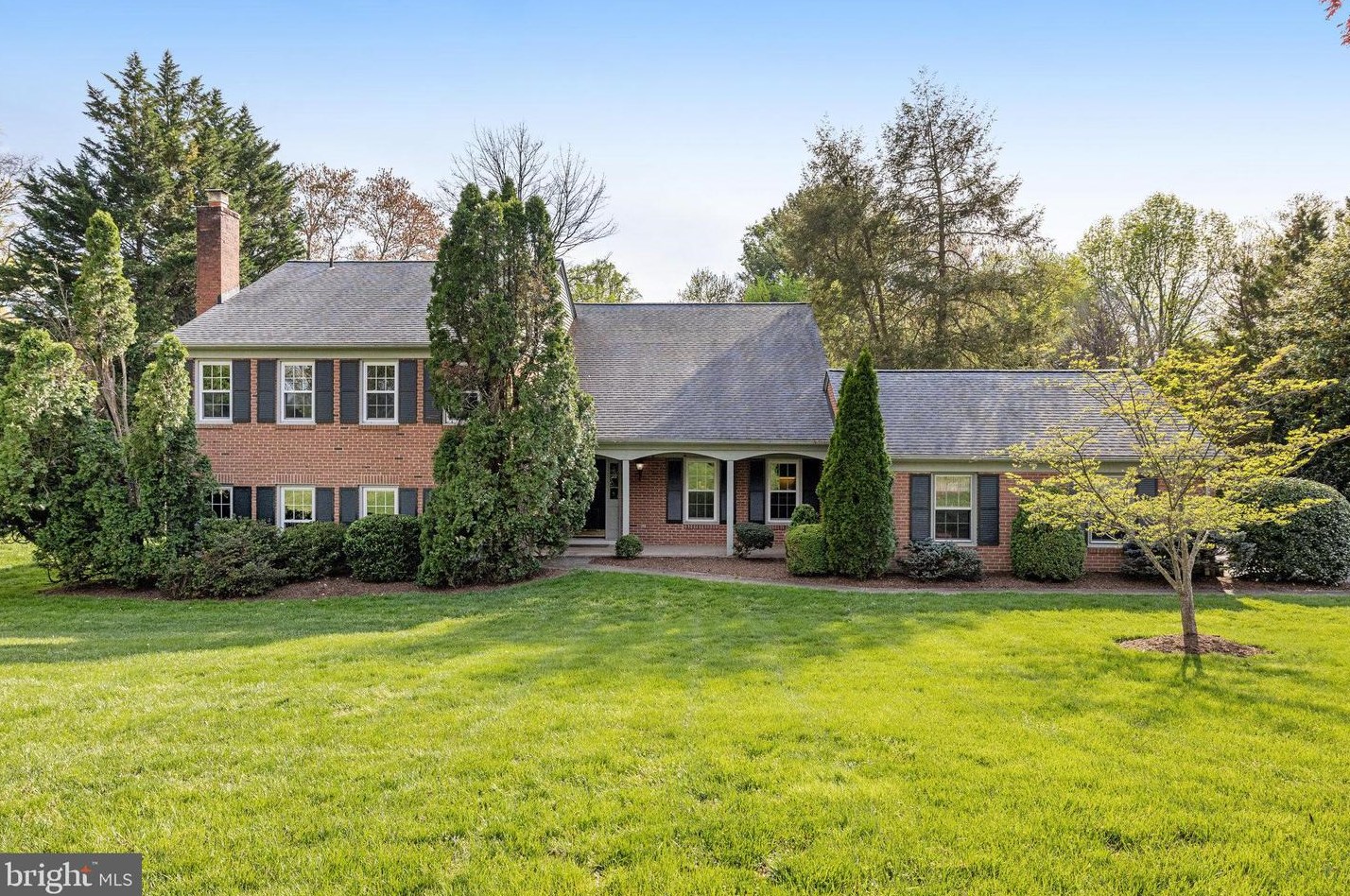 3507 Cornell Rd, Fairfax, VA 22030