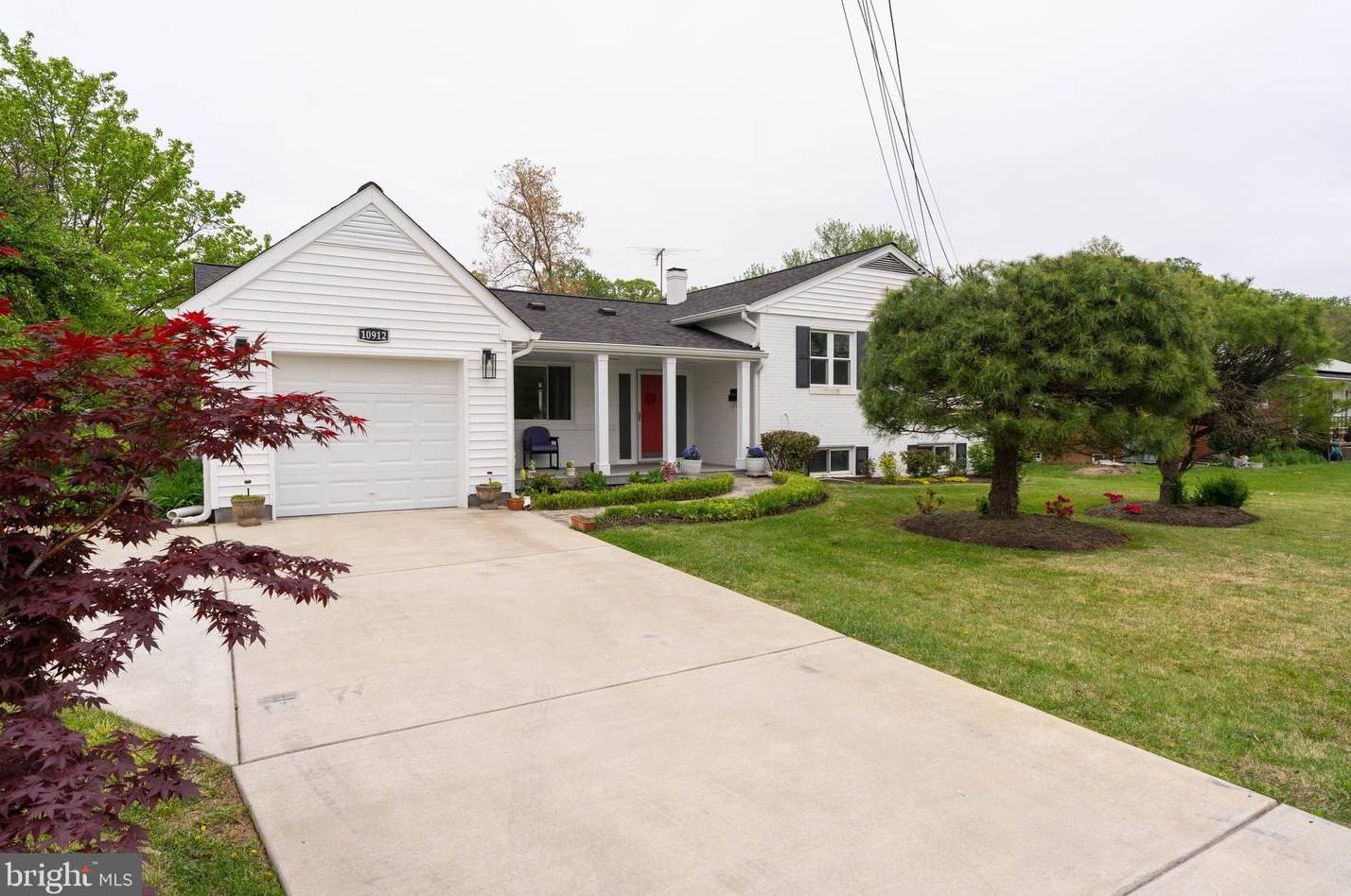 10912 Woodhaven Dr, Fairfax, VA 22030-4845