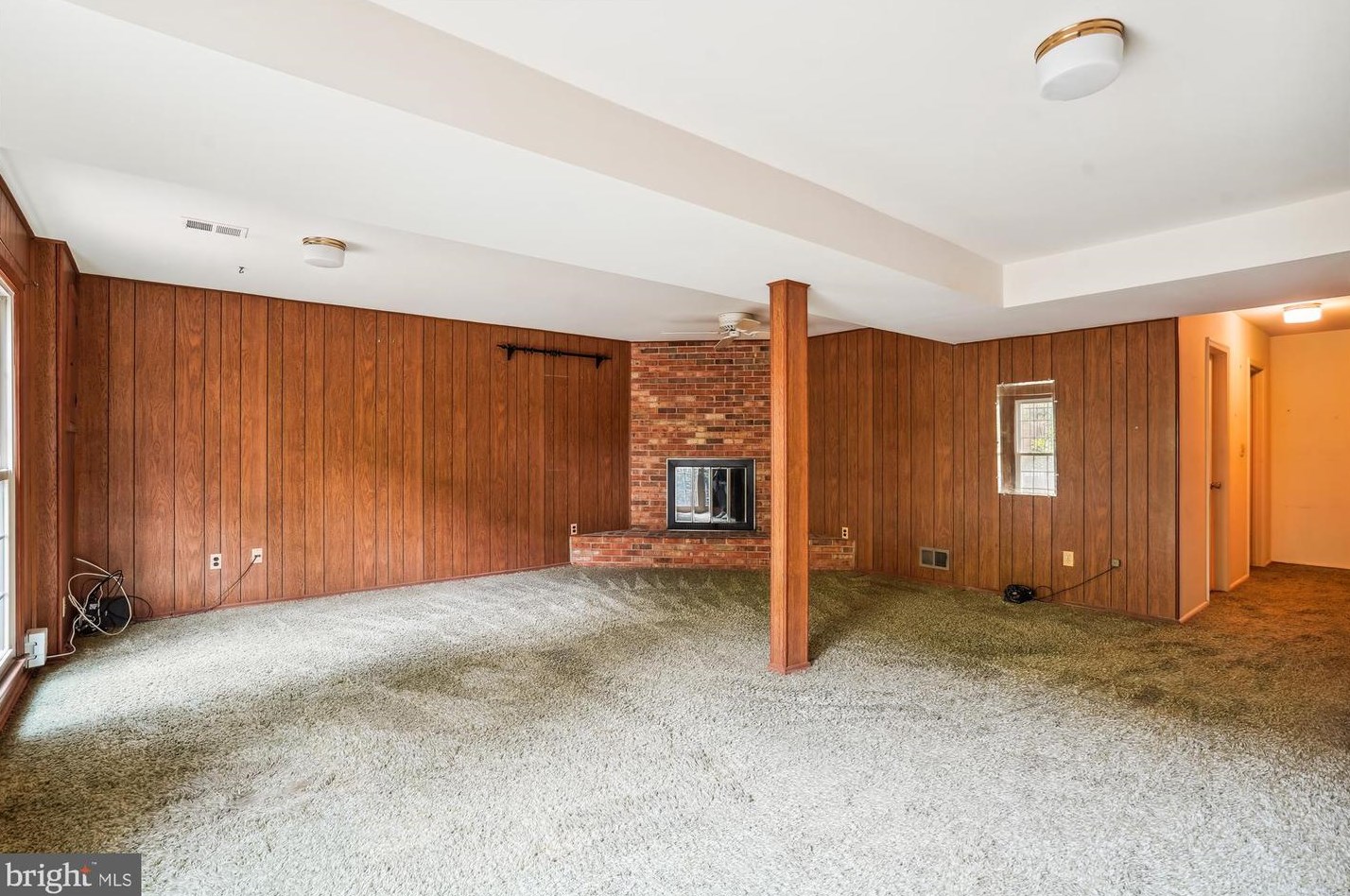 10517 Assembly Dr, Fairfax VA  22030-2701 exterior