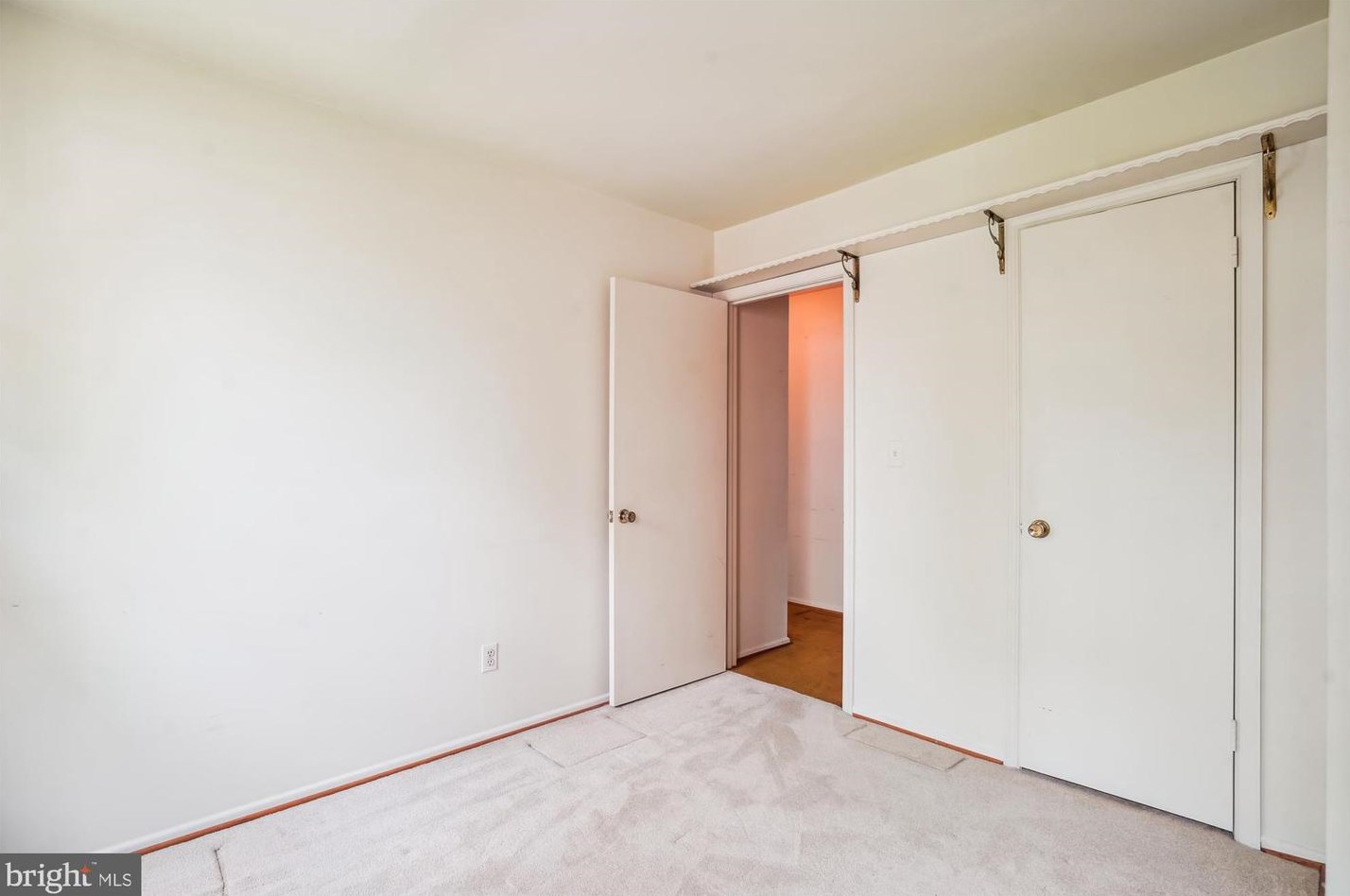 10517 Assembly Dr, Fairfax VA  22030-2701 exterior