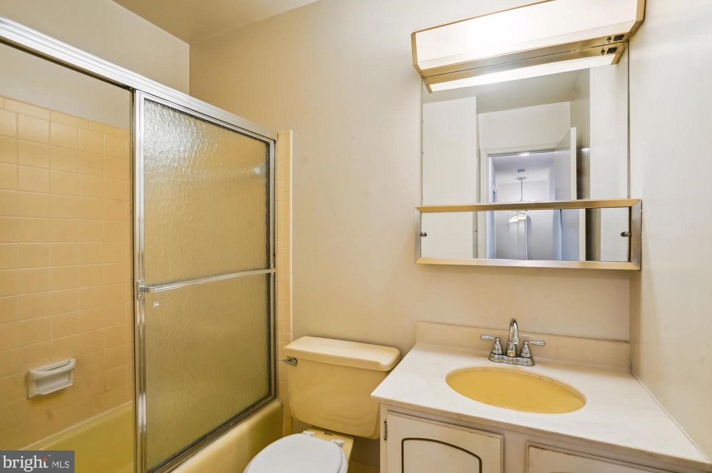 10517 Assembly Dr, Fairfax VA  22030-2701 exterior