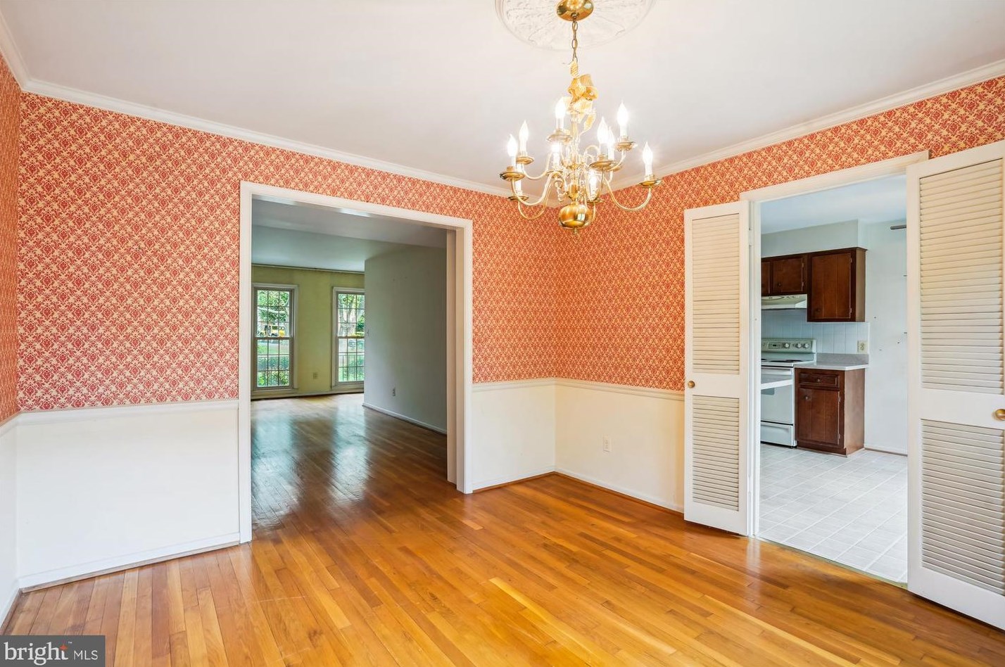 10517 Assembly Dr, Fairfax VA  22030-2701 exterior