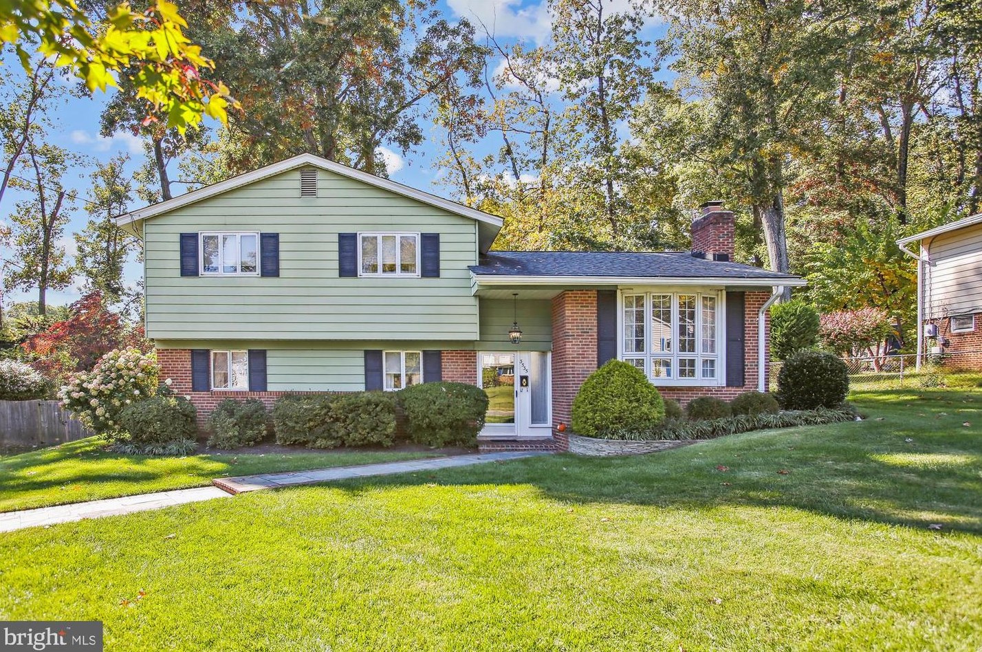 3535 Country Hill Dr, Fairfax, VA 22030