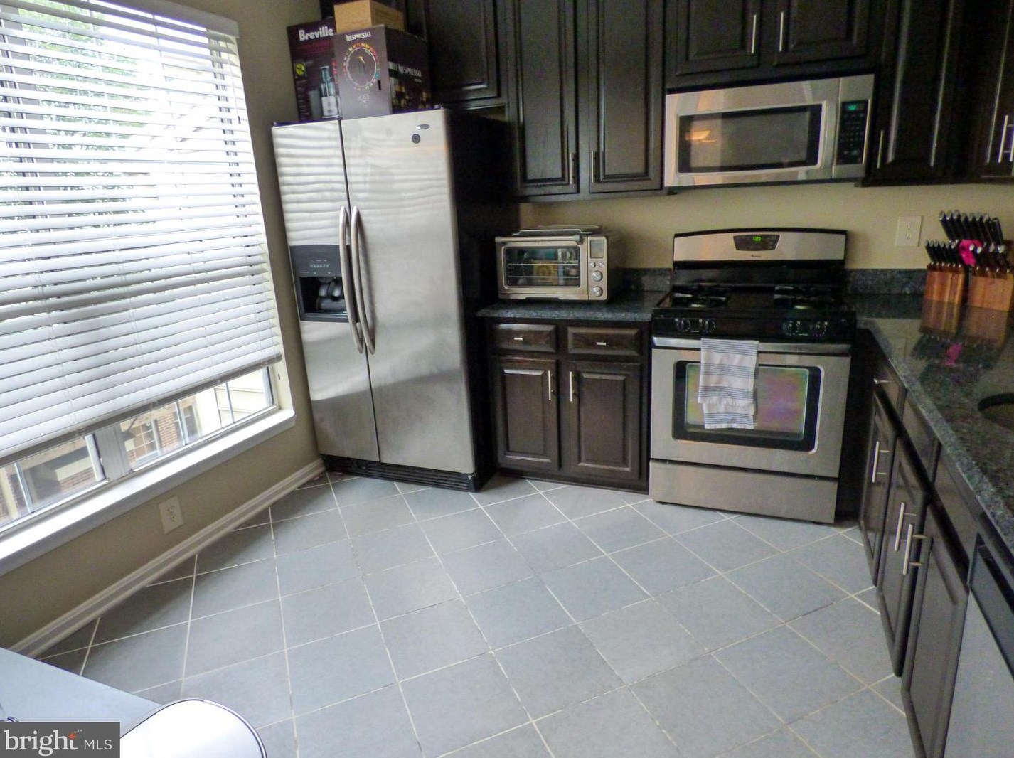 4104 Oxford Ln, Fairfax, VA 22030-3564