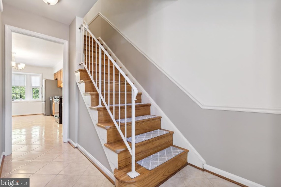 3233 Dunster Ct, Fairfax, VA 22030-1917
