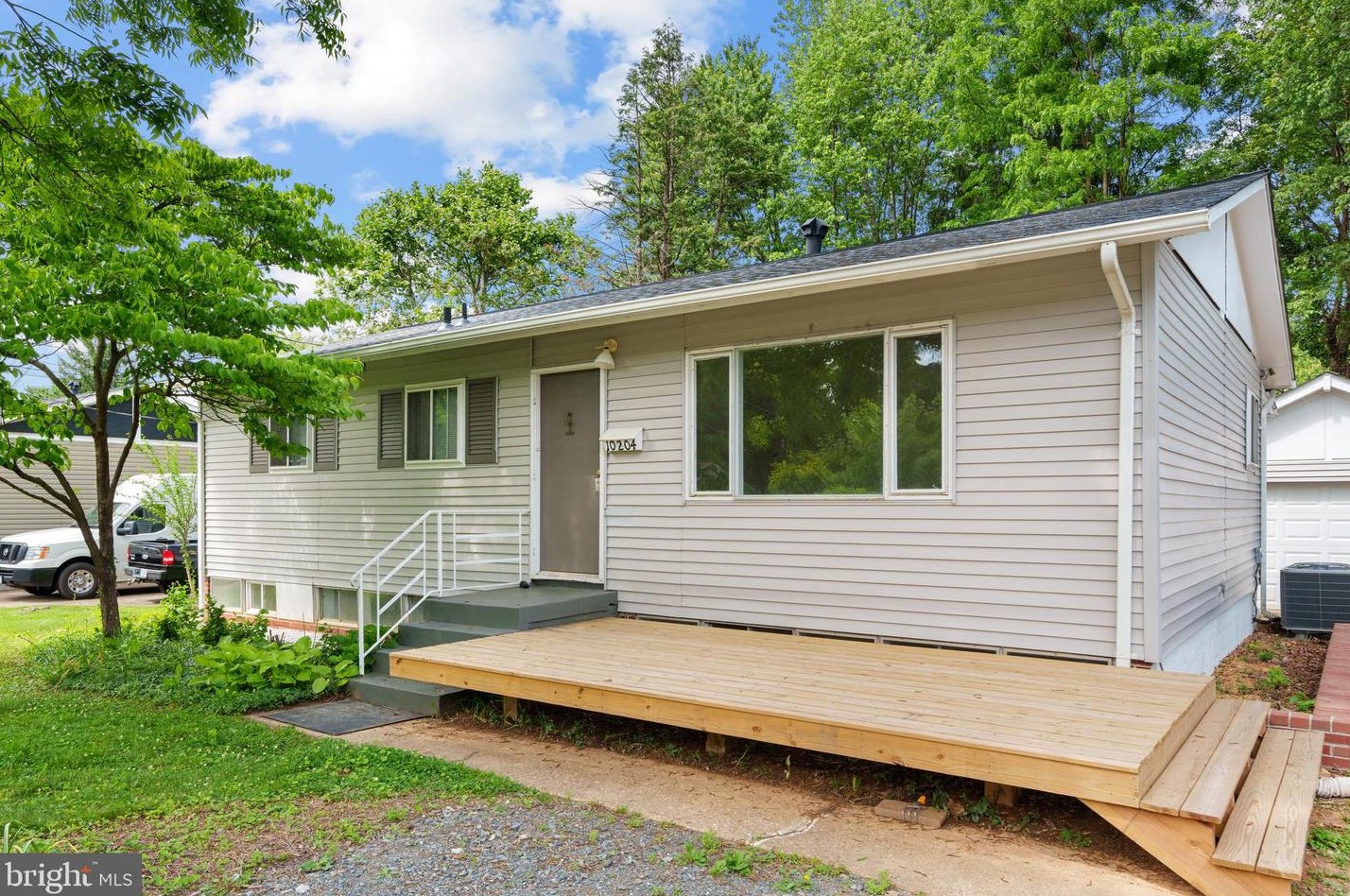 10204 Rodgers Rd, Fairfax, VA 22030-3536