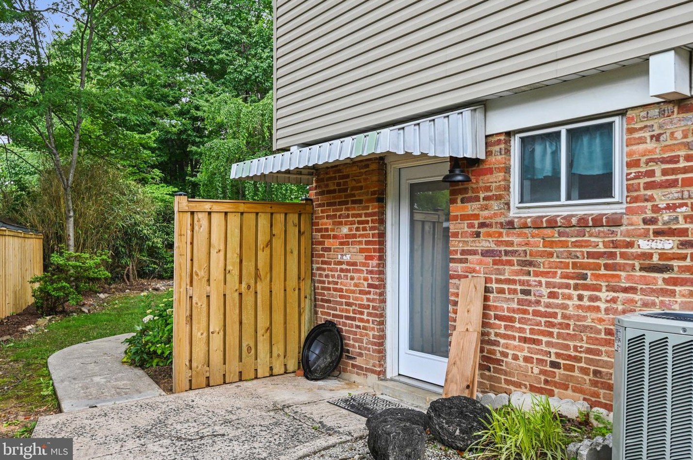 10318 Cleveland St, Fairfax VA  22030-3629 exterior