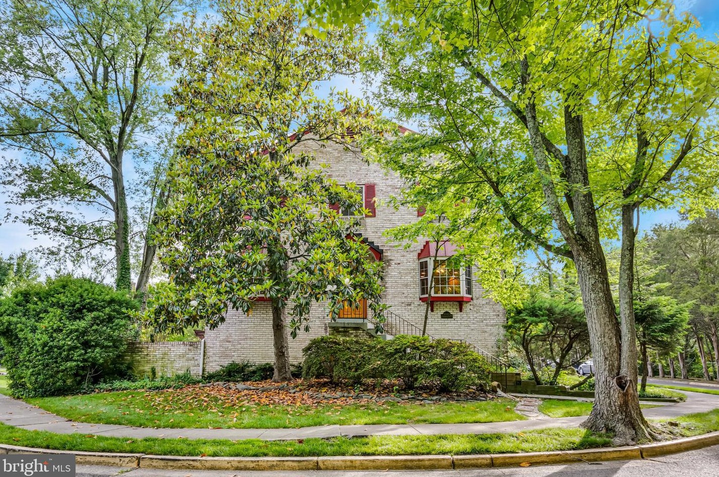 10401 Courthouse Dr, Fairfax, VA 22030