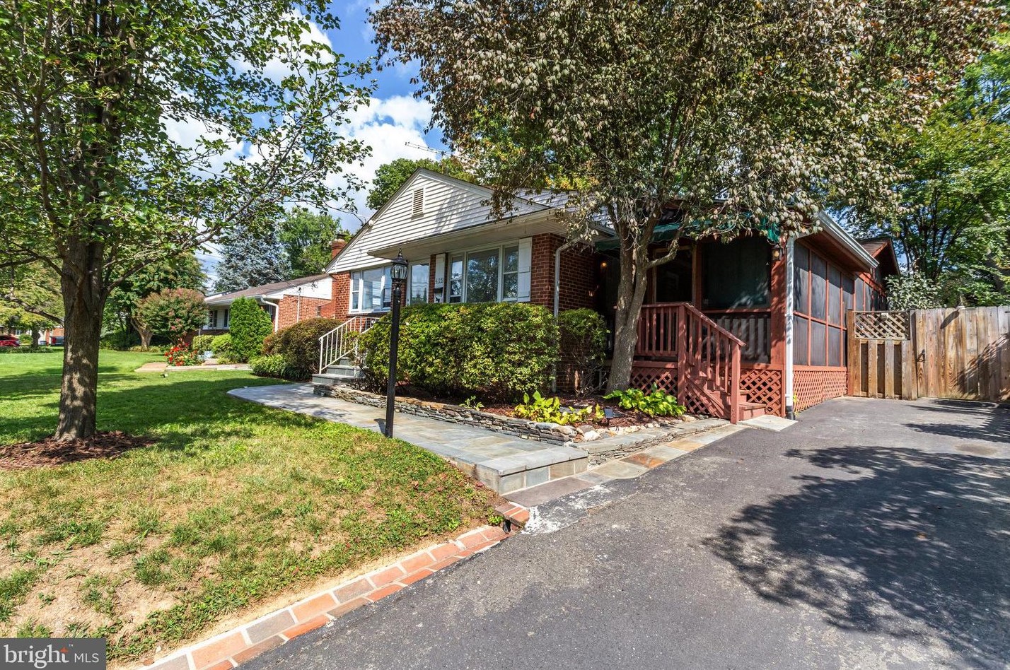 4117 Berritt St, Fairfax, VA 22030-3519