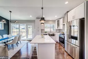 4207 Woodland Dr, Fairfax, VA 22030 - Photo 12