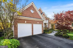 10121 Ratcliffe Manor Dr, Fairfax, VA 22030 - Photo 12