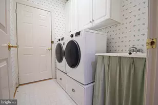 3832 Farrcroft Dr, Fairfax, VA 22030 - Photo 34