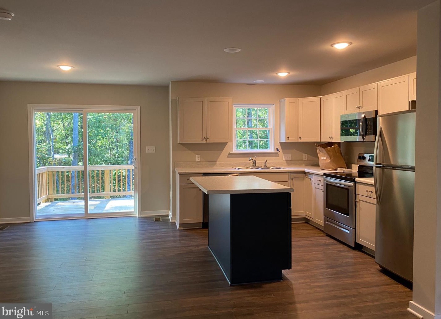 38 Marwood Dr, Bybee, VA 22963