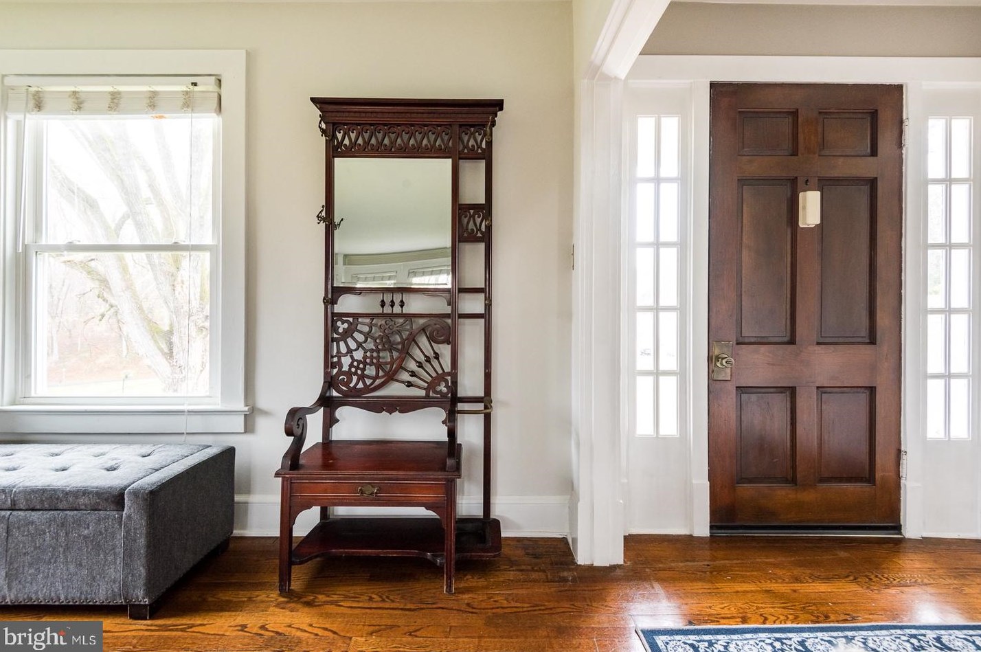 79 Ross Ln, Columbia, VA 23038