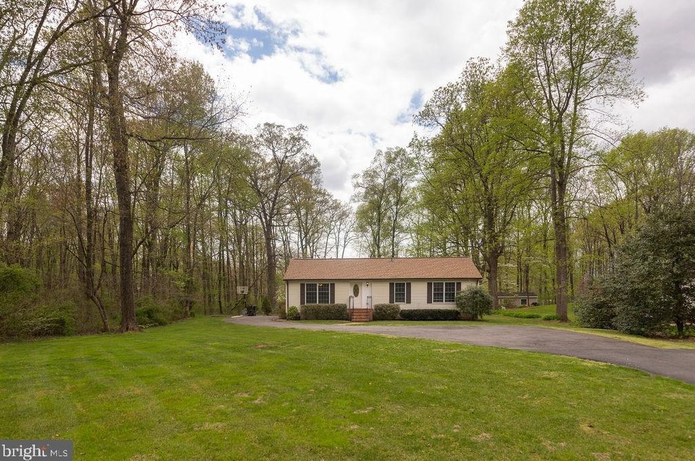 9674 Meetze Rd, Midland, VA 22728