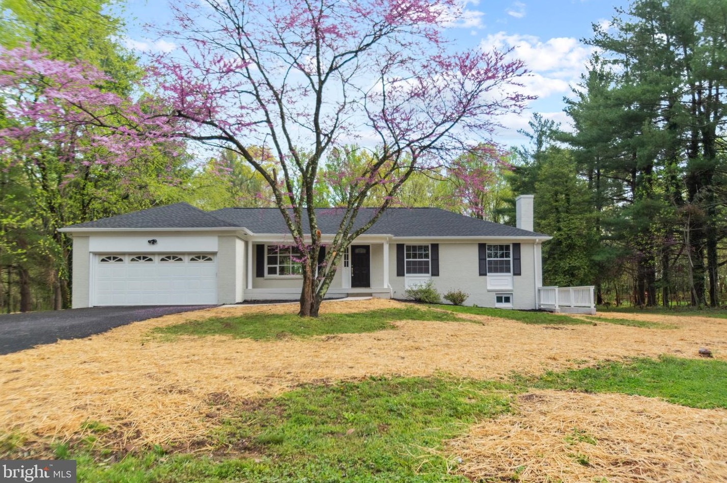 9367 Meetze Rd, Midland, VA 22728