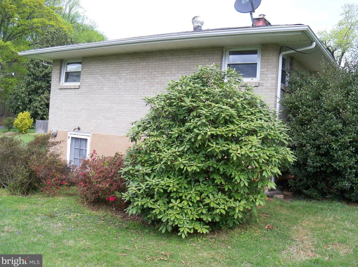8433 Lunsford Rd, Warrenton, VA 20187-8832