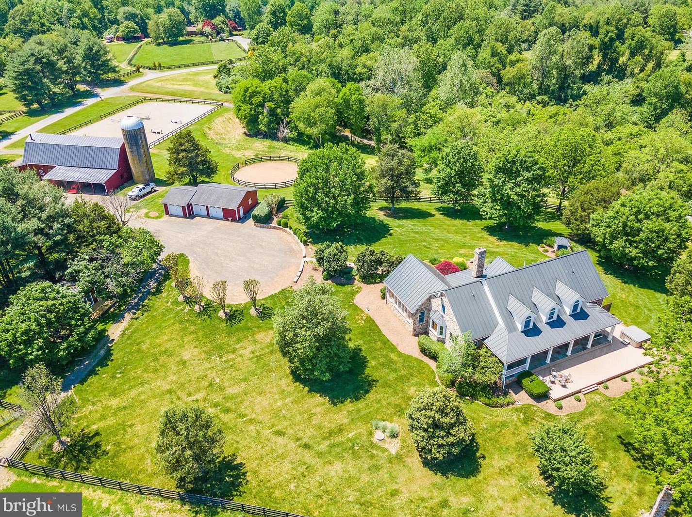 6951 Hilltop Ln, Marshall, VA 20115
