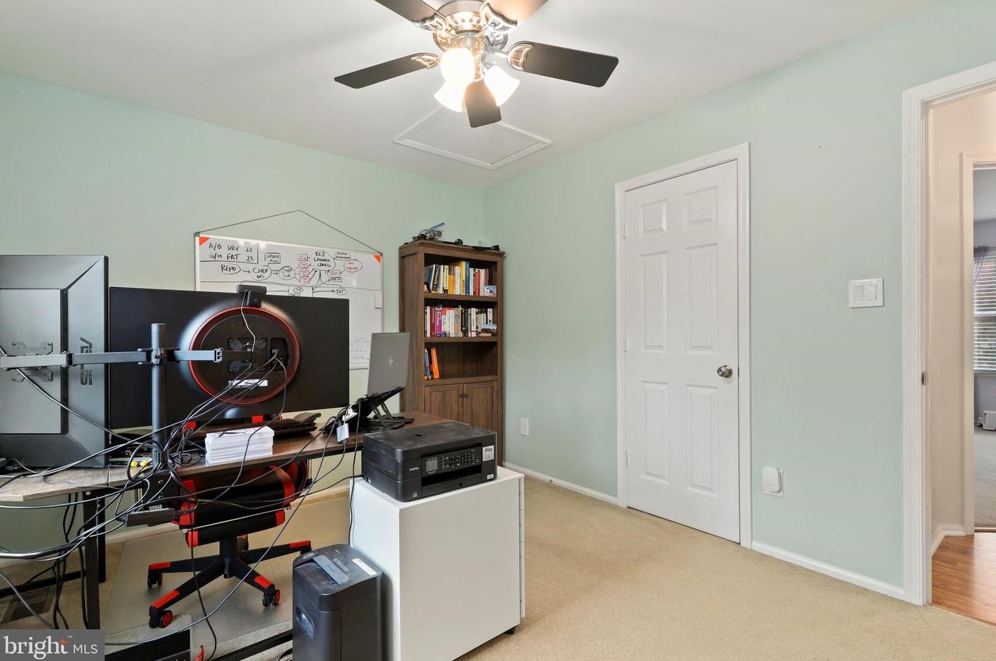 7333 Hazelwood Ct, Warrenton VA  20187-4140 exterior