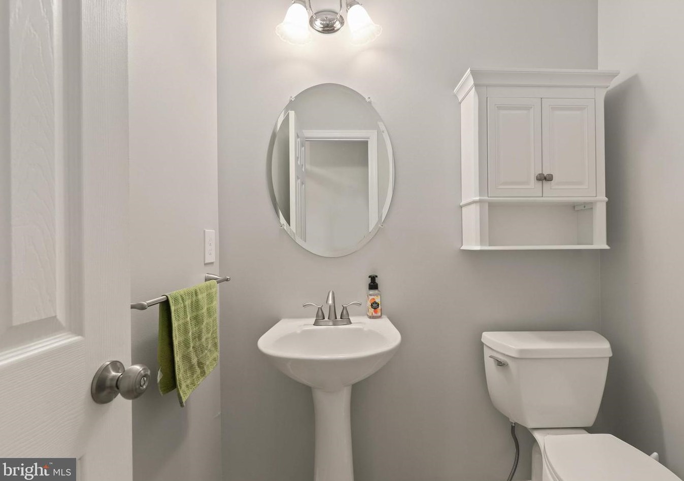 7333 Hazelwood Ct, Warrenton VA  20187-4140 exterior