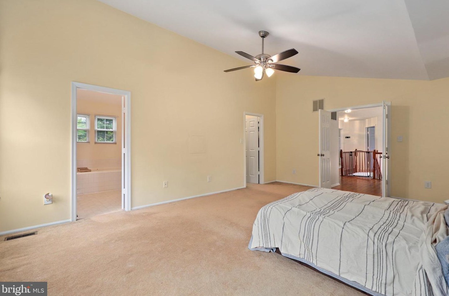 7333 Hazelwood Ct, Warrenton VA  20187-4140 exterior