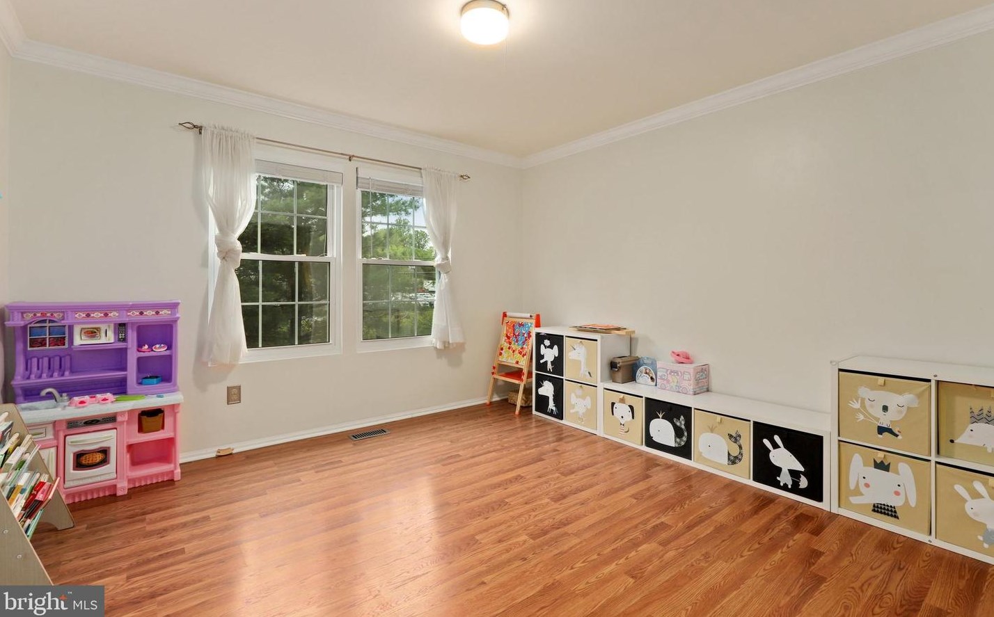 7333 Hazelwood Ct, Warrenton VA  20187-4140 exterior