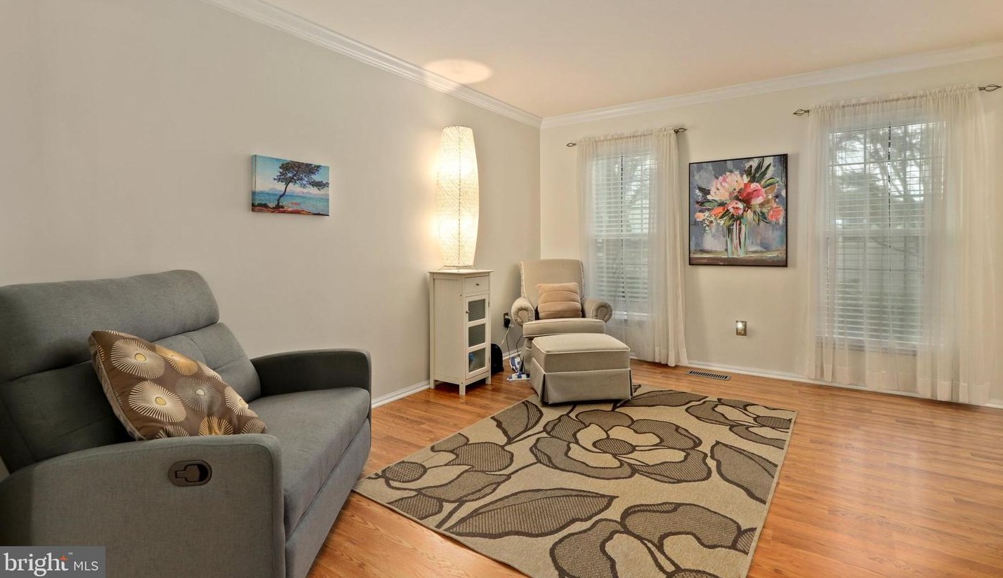 7333 Hazelwood Ct, Warrenton VA  20187-4140 exterior