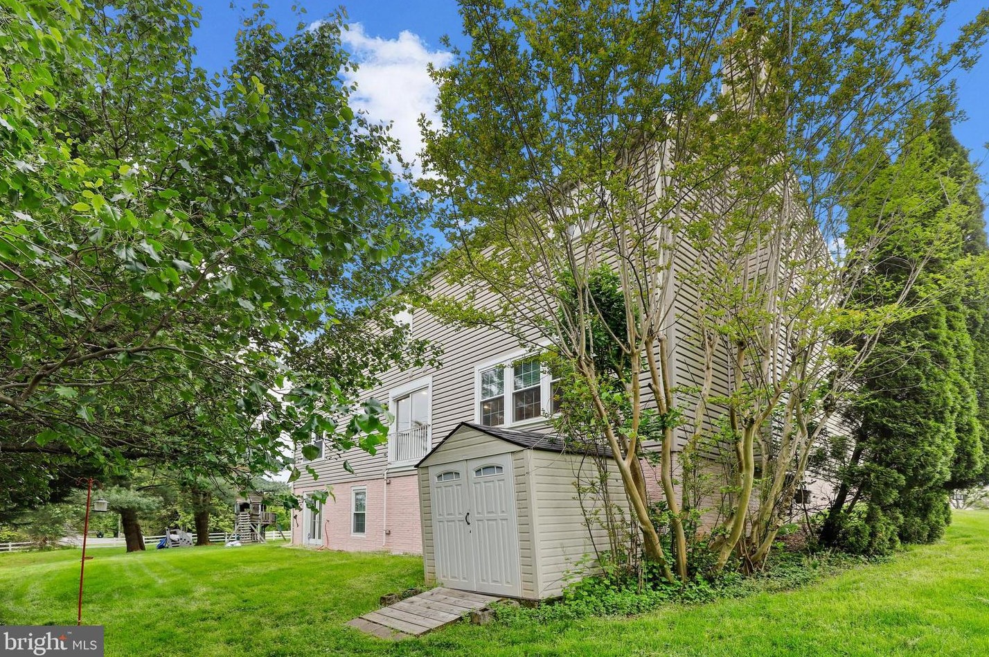 7333 Hazelwood Ct, Warrenton VA  20187-4140 exterior