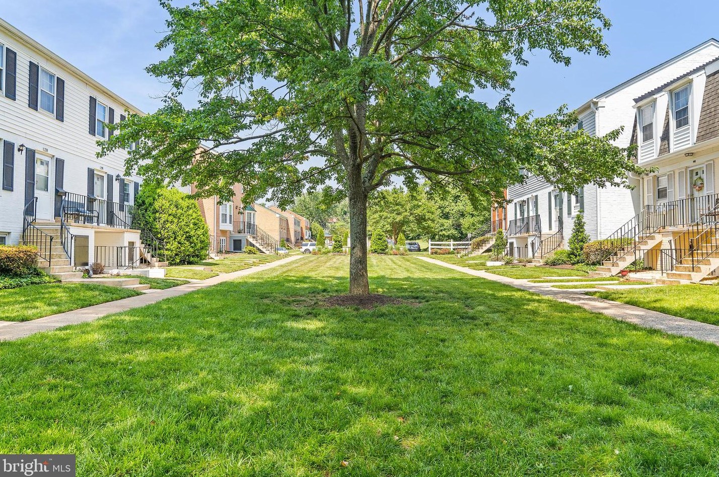 103 Leeds Ct, Warrenton VA  20186-3618 exterior