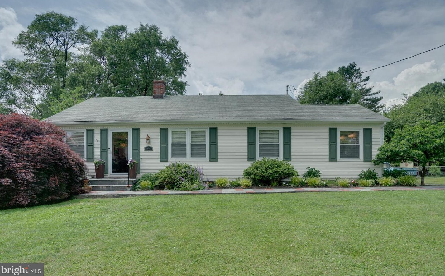 92 Blue Ridge St, Warrenton, VA 20186-2303