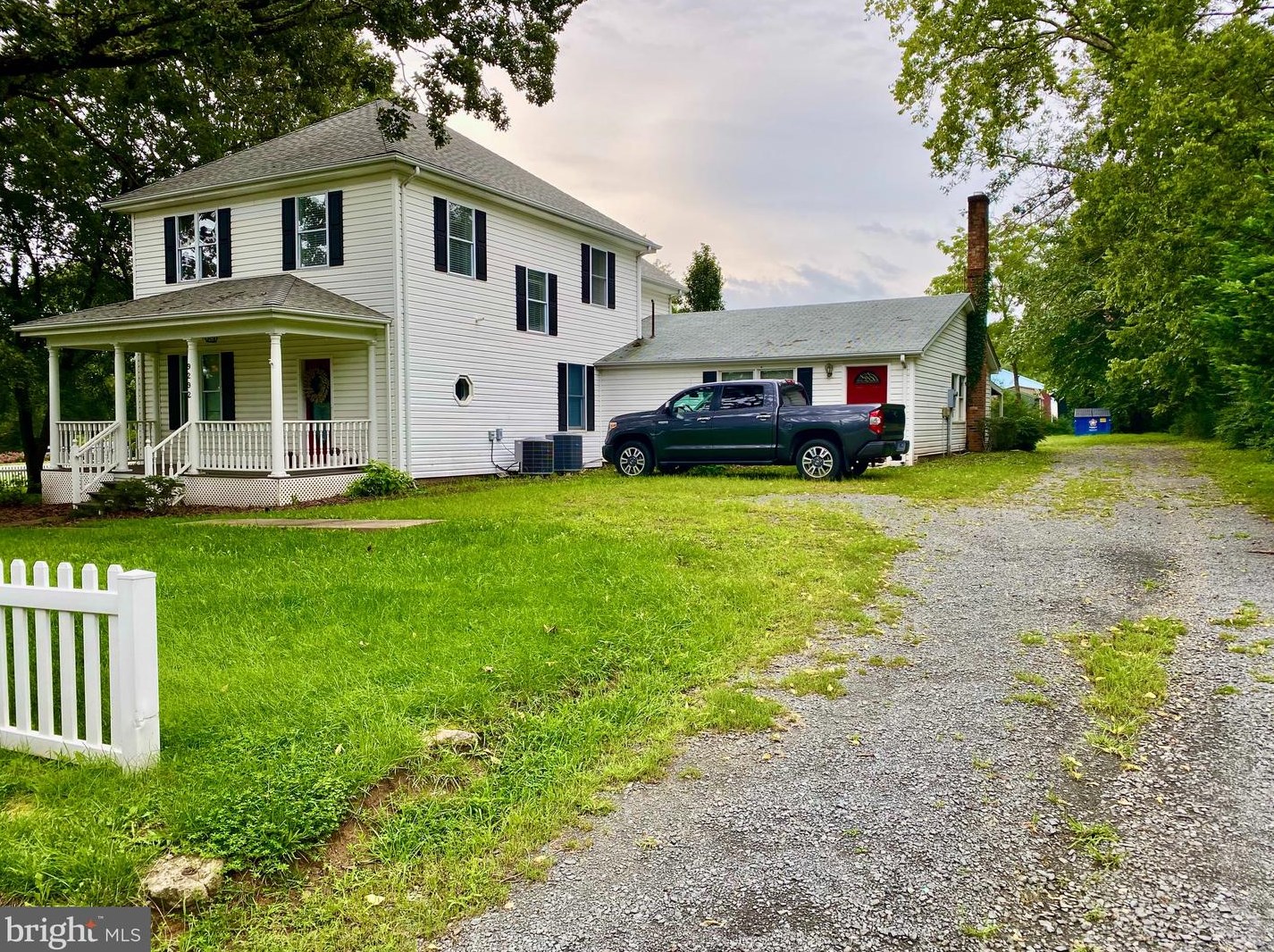 9292 Old Dumfries Rd, Catlett VA  20119-2035 exterior