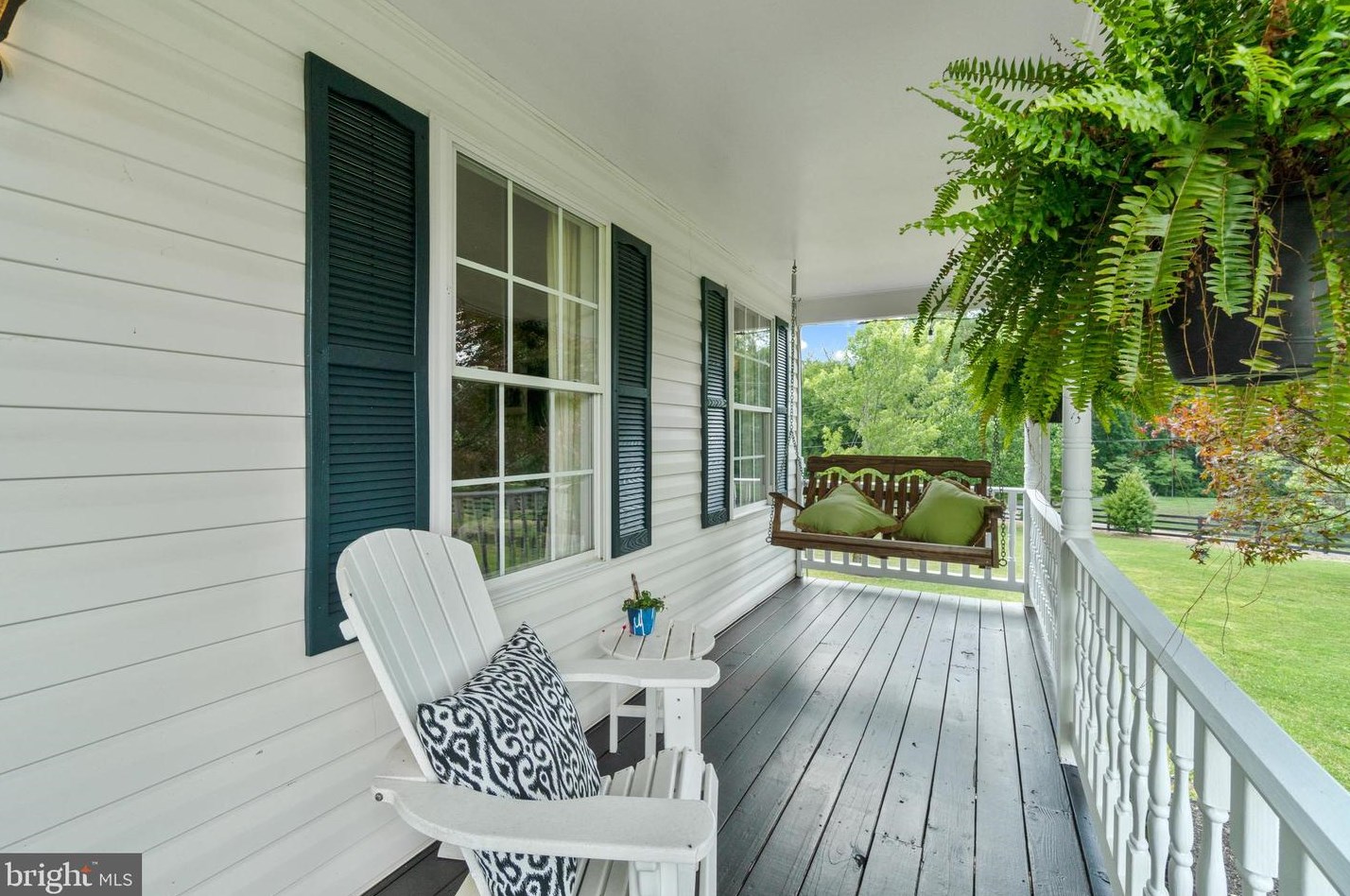 5132 Park Lake Dr, Midland, VA 22728