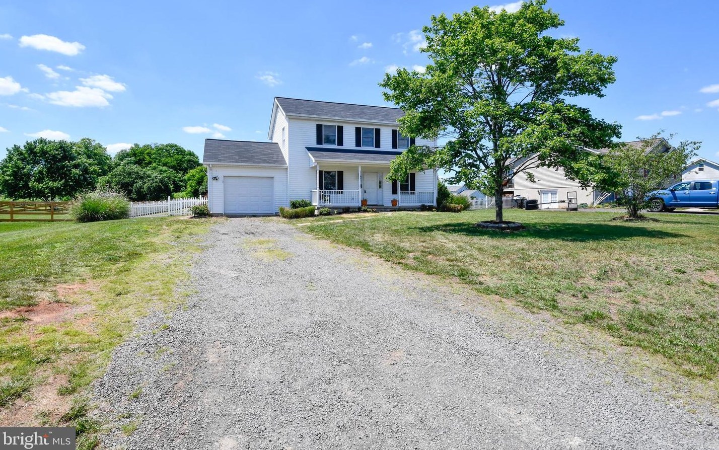 11256 Falling Creek Dr, Bealeton, VA 22712-9452