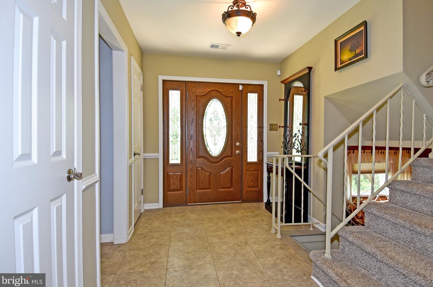 7074 Riley Rd, Warrenton, VA 20187-8900