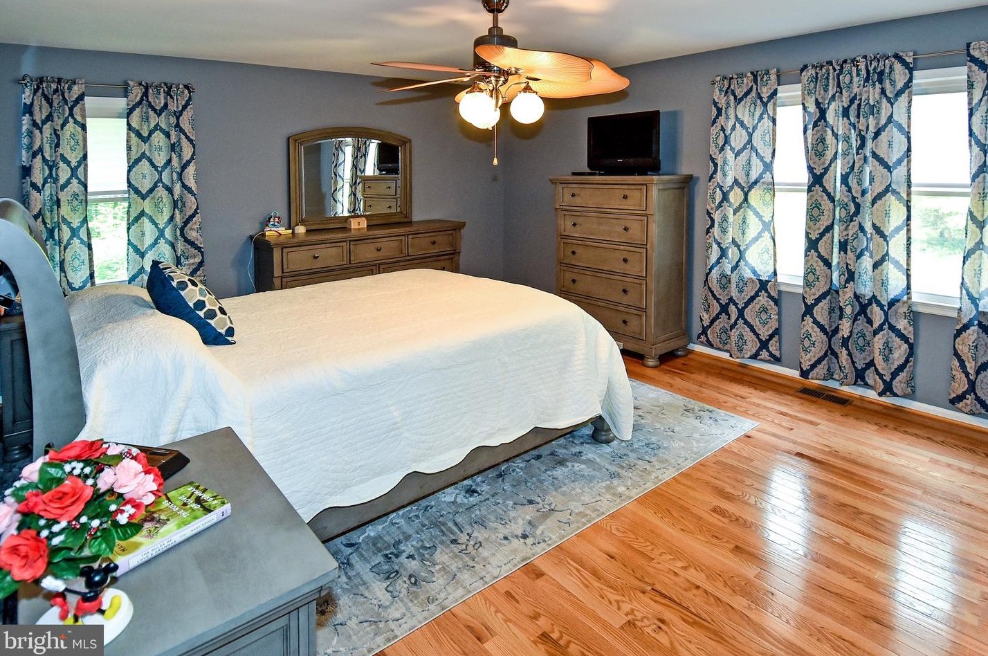 7074 Riley Rd, Warrenton VA  20187-8900 exterior