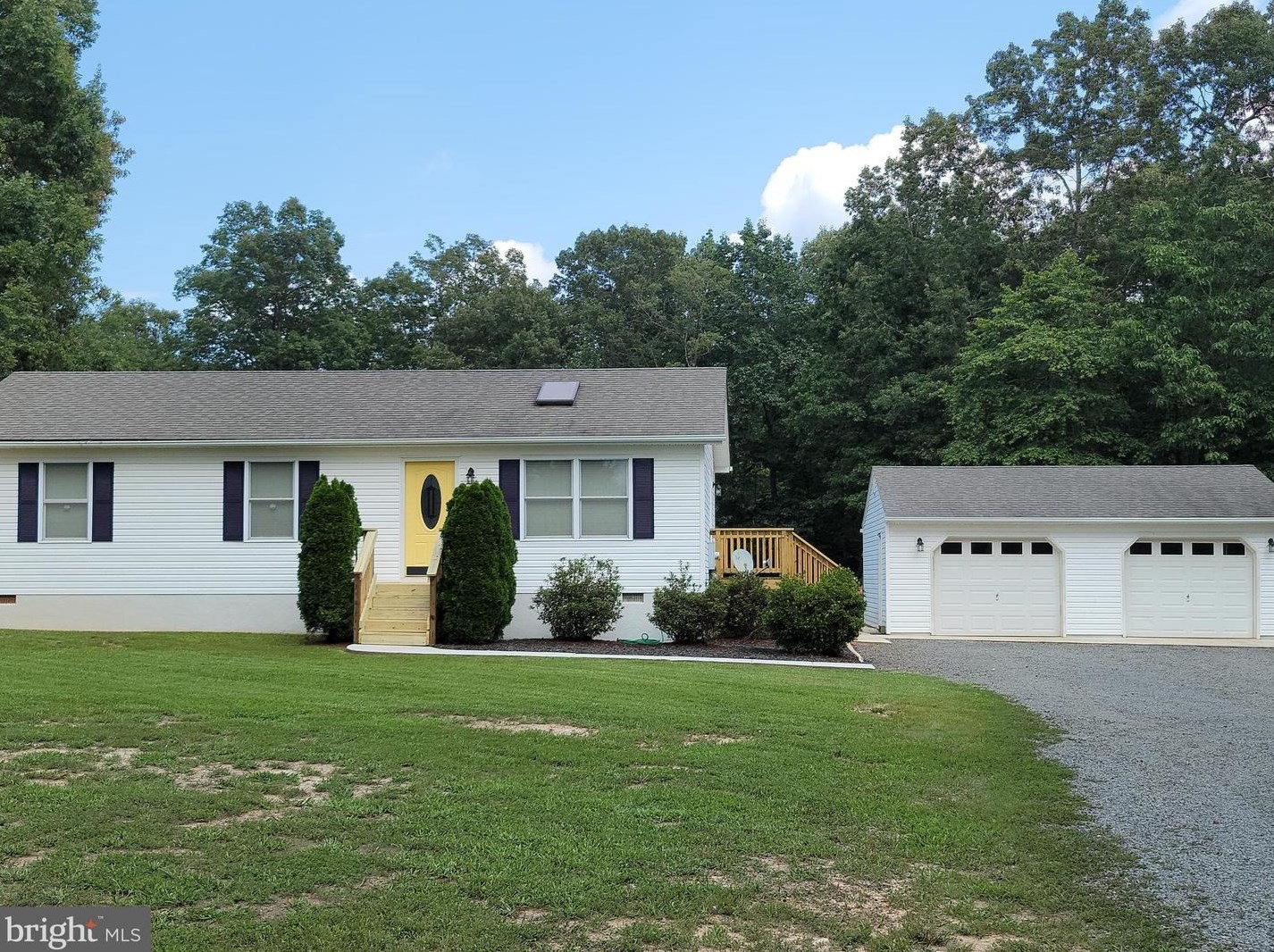 14335 Snake Castle Rd, Sumerduck, VA 22742-2038