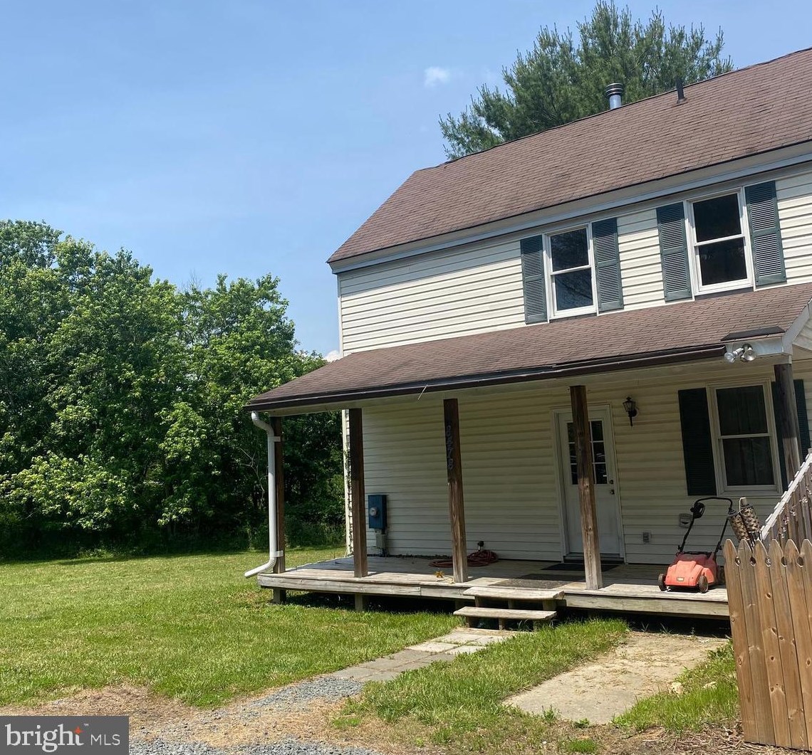 8478 Emerald Ln, Marshall, VA 20115