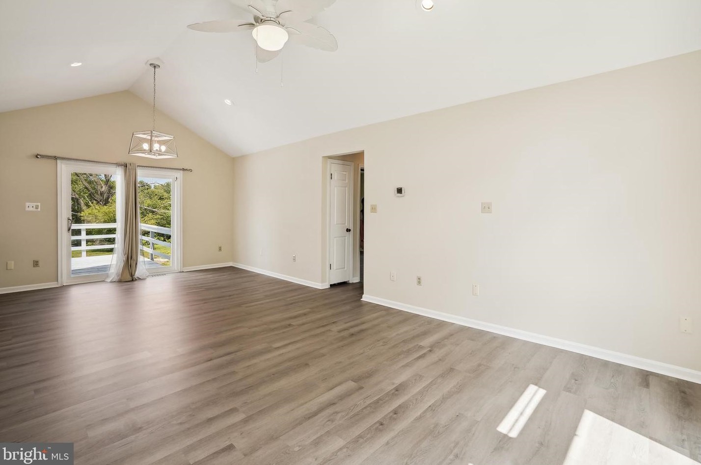 6766 Willowbrook Dr, Bealeton, VA 22712-9768