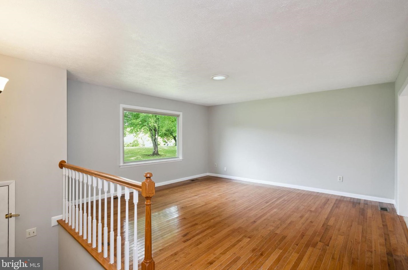 9767 Reeves Ct, Warrenton, VA 20186-8608