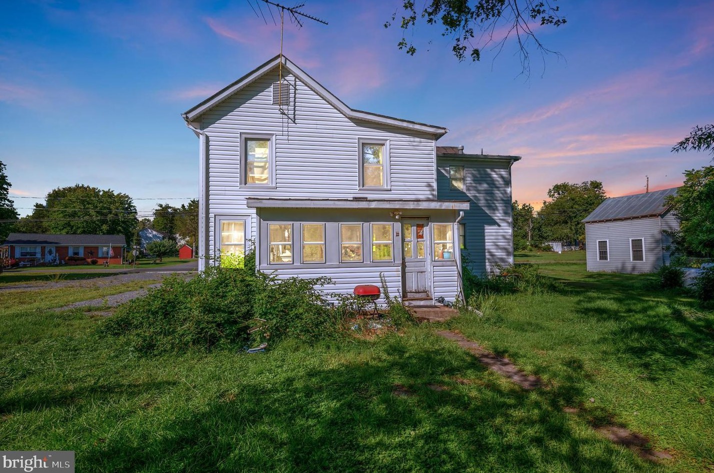 206 W Main St, Remington, VA 22734