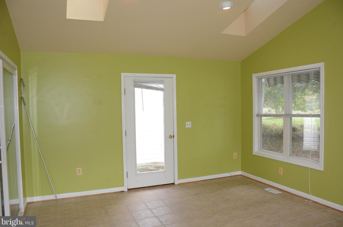 5129 Broad Run Church Rd, Warrenton VA  20187-2705 exterior