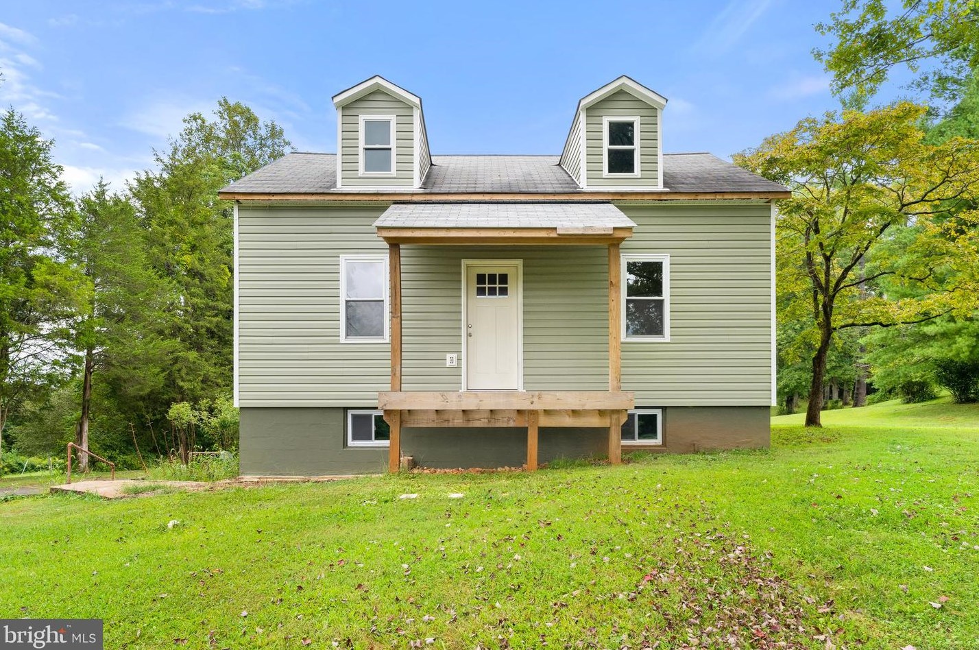 8120 Lee Hwy, Warrenton, VA 20186-9748