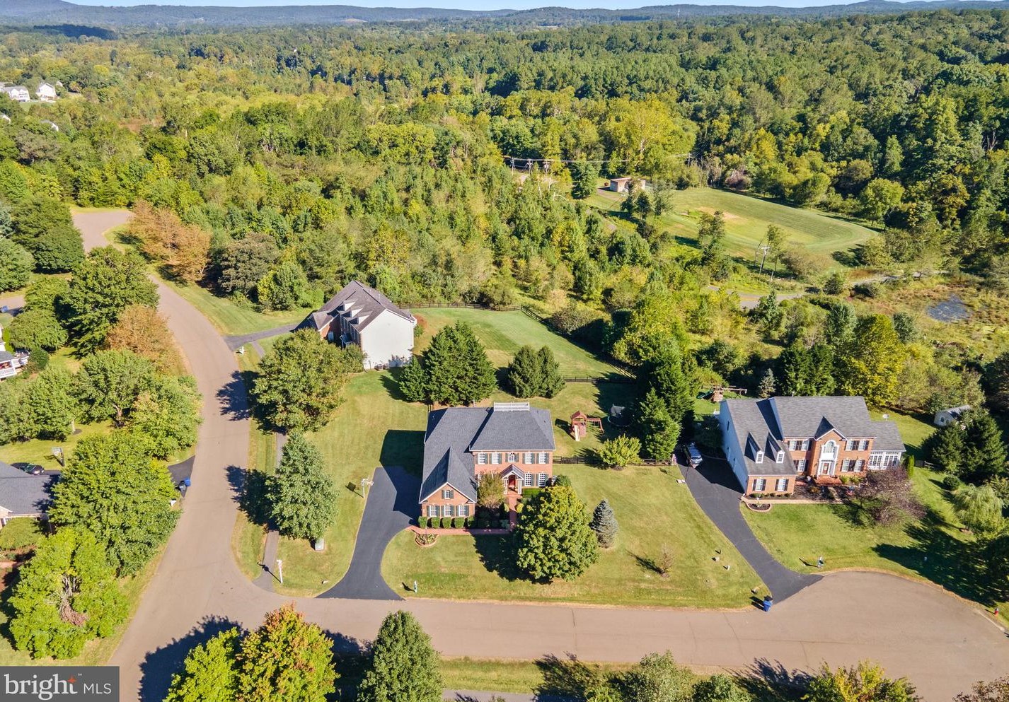 6302 Robin Ln, Warrenton, VA 20187-4389