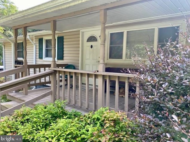 7428 Leeds Manor Rd, Marshall, VA 20115
