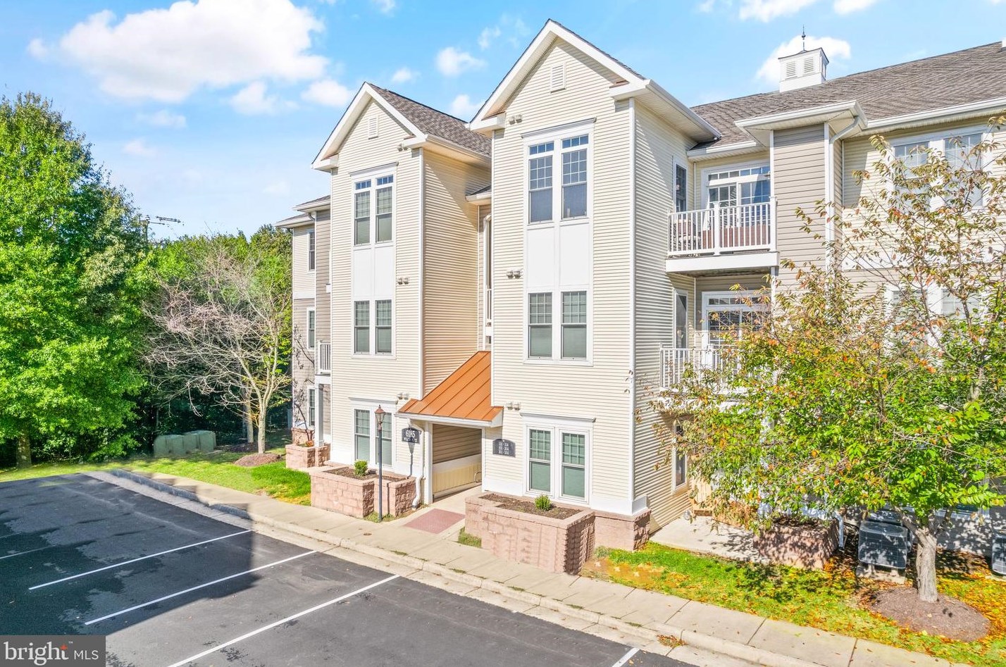 6185 Willow Pl #303, Bealeton, VA 22712